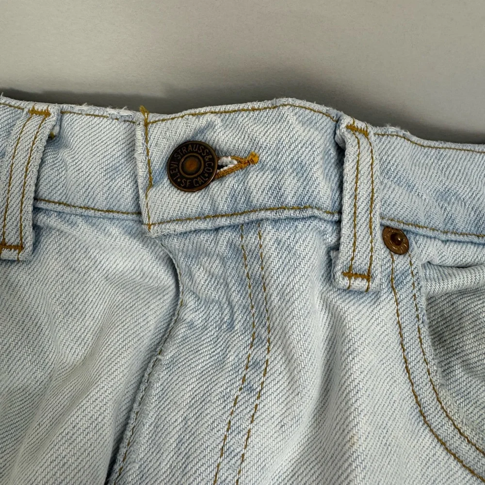 Levis embrace relaxed